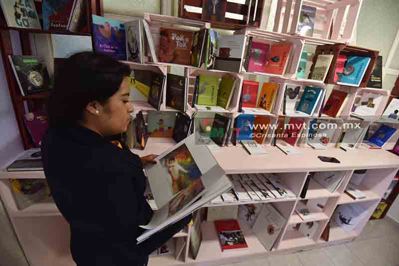 Nuevo espacio de lectura en el Mercado Juárez