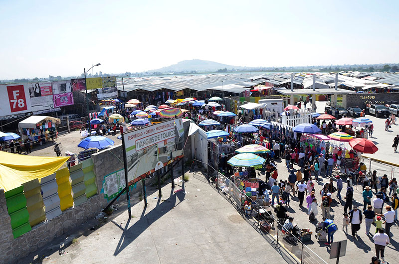 Se dicen comerciantes presionados para salir a manifestación en Toluca