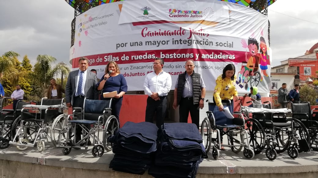 Entrega DIF Zinacantepec apoyos en Santa María del Monte