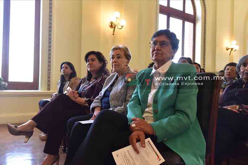 Ex alcaldesas de Toluca dan su voto de confianza a Juan Rodolfo