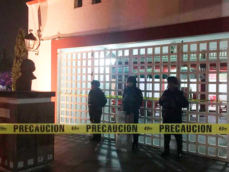 Policías de Toluca toman el control de plazas gastronómicas de la Alameda
