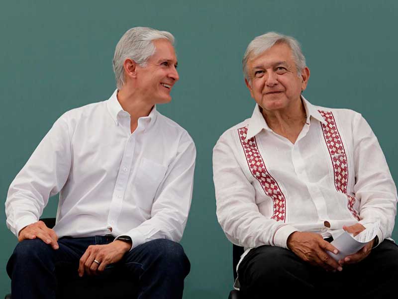 El presidente y el gobernador del Edoméx entregan apoyos sociales en Jilotepec