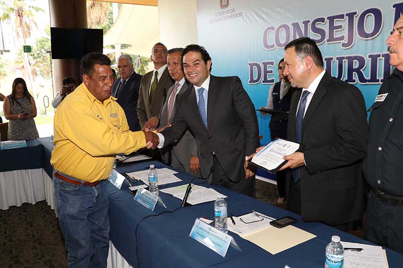 Alcalde de Huixquilucan reconoce trabajo de servidores públicos durante incendios forestales