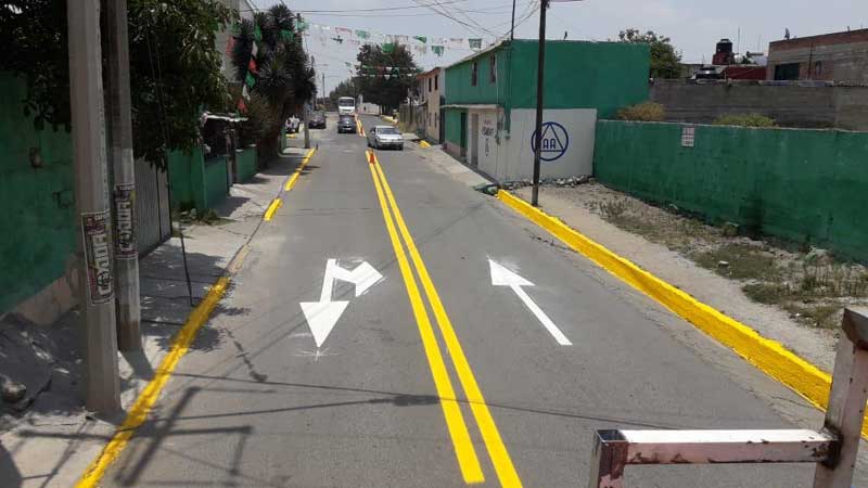 Renuevan señalamiento vial en calles en Toluca