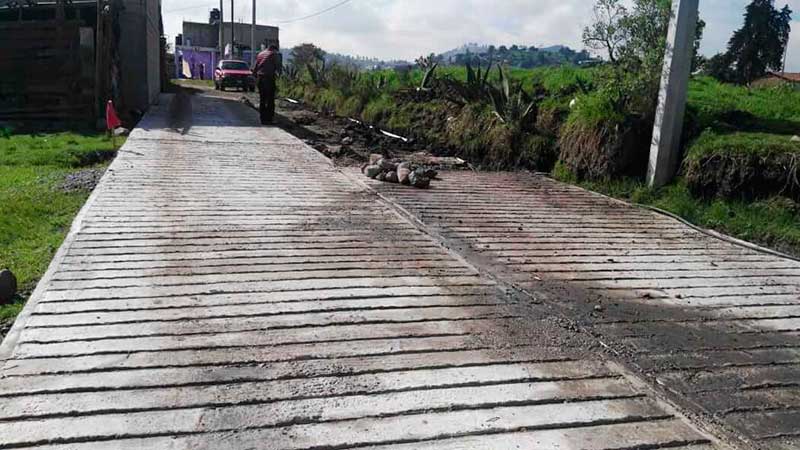 Avanza la construcción de drenaje sanitario en El Tepetatal y la pavimentación en Barrio La Tortuga