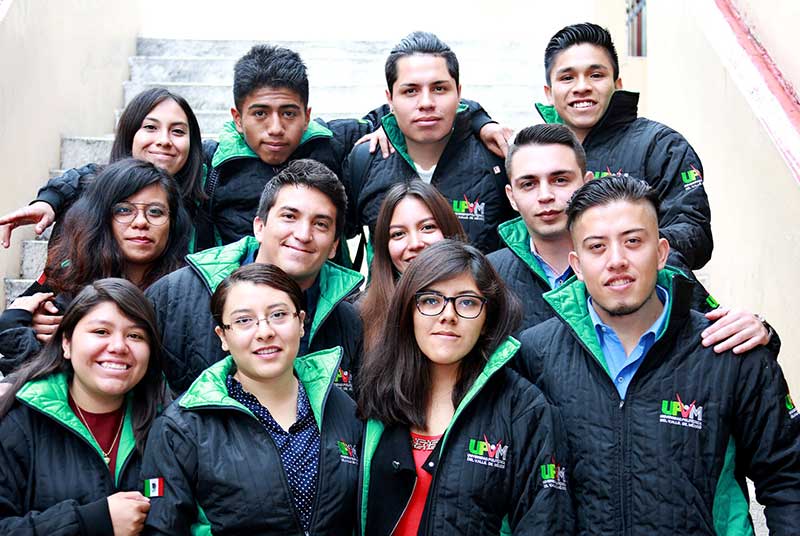 Alumnos de educación superior alistan maletas para viajar al extranjero