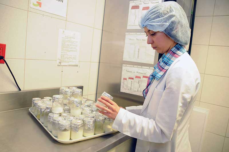 Aumenta cifra de madres donadoras de leche humana en hospitales del ISEM