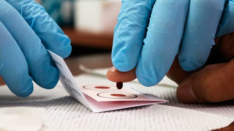 Toman muestras de ADN a familiares de personas desaparecidas