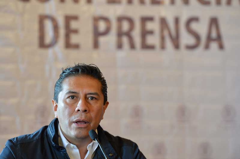 Tres policías de Toluca son separados del cargo por actos de corrupción