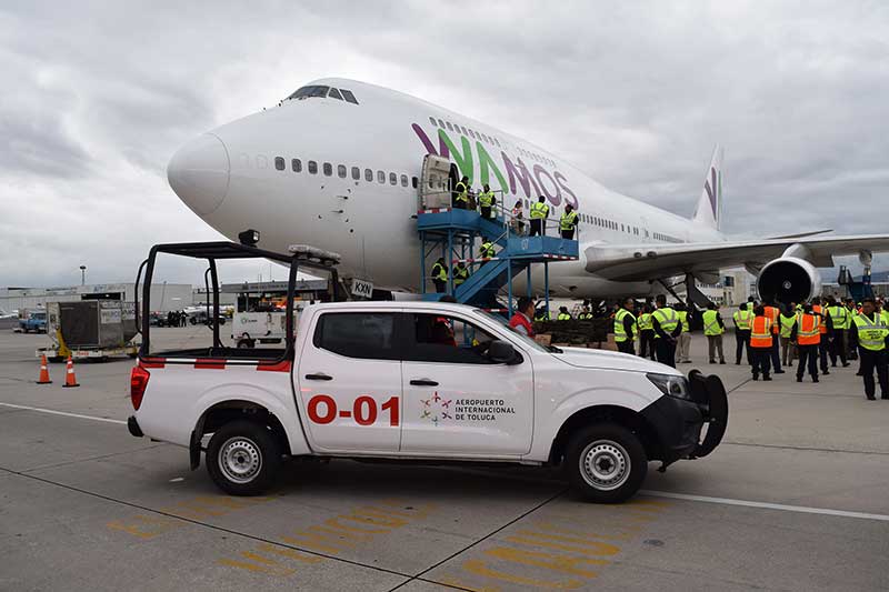 Son repatriados 311 ciudadanos a la India desde el aeropuerto de Toluca