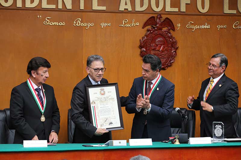 Alfredo Barrera ingresó como socio numerario a la SOMEGEM