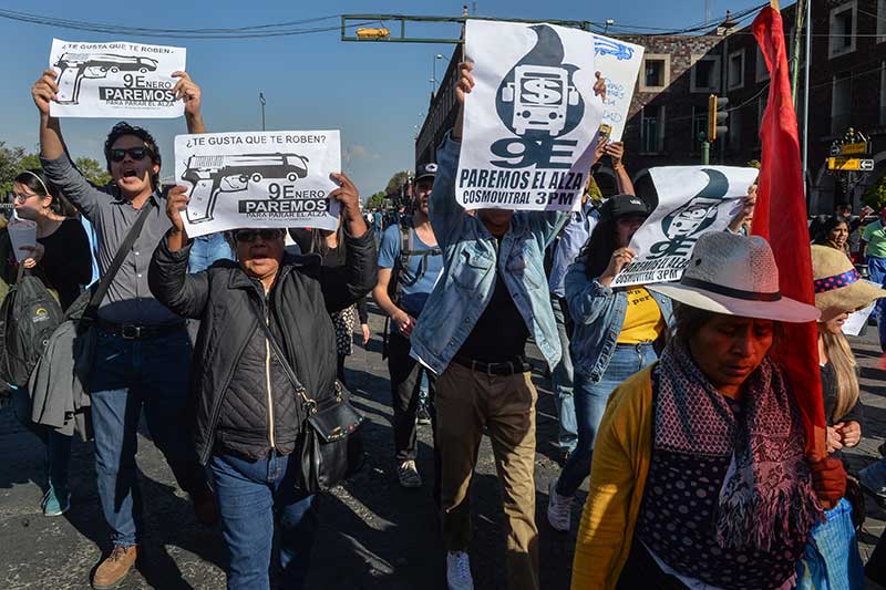 Protestan en Toluca contra el aumento al pasaje