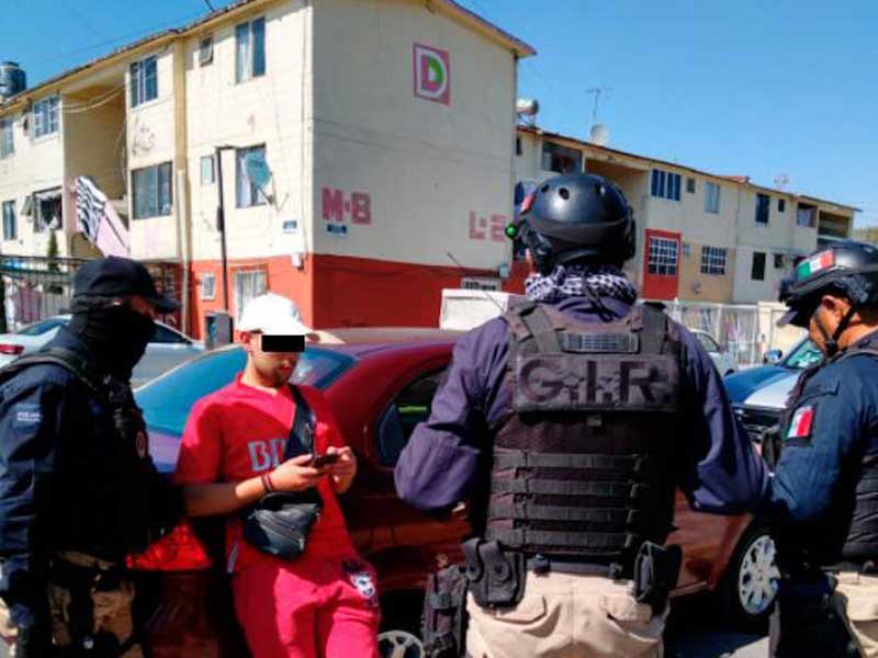 Detienen a presunto vendedor de droga en La Pila Metepec