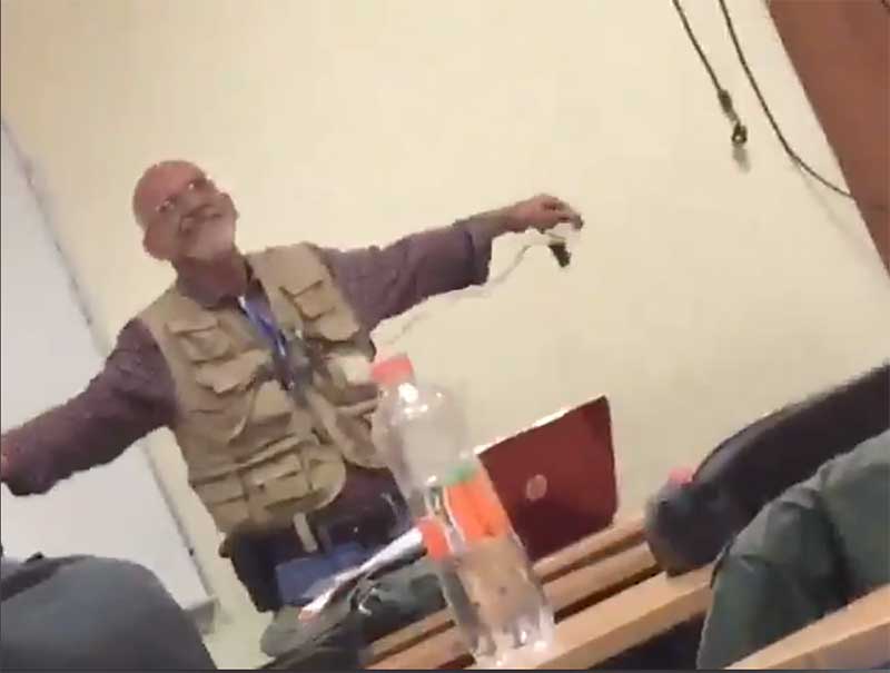 Por acoso, UAEM destituye a profesor de Prepa 1