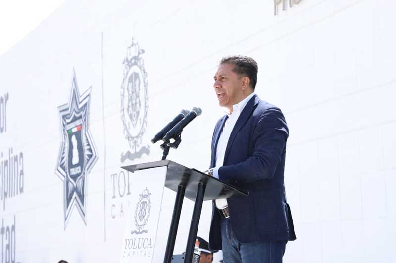 Se gradúan cadetes de la Academia Municipal de Policía de Toluca