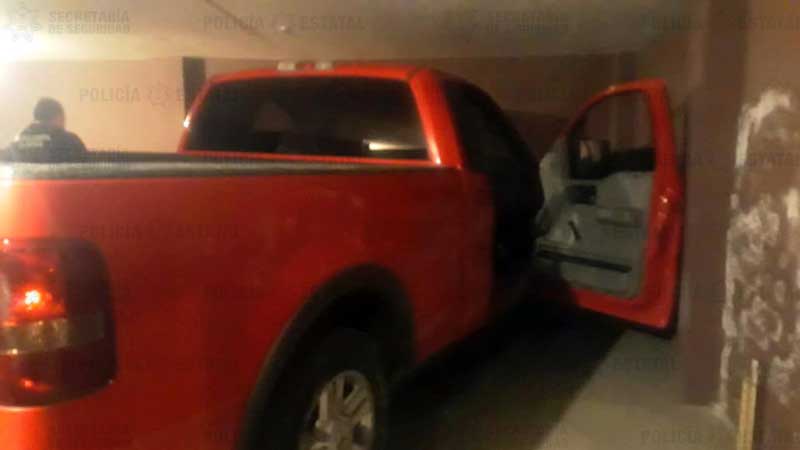 Hallan camioneta usada en saqueo a tienda Chedraui