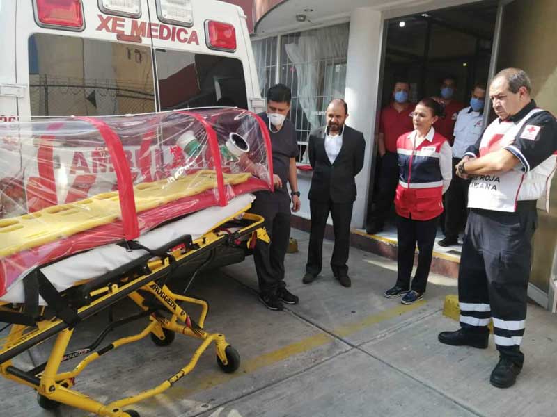 Cruz Roja Edomex recibe donativo de cápsula de aislamiento para traslado de pacientes de COVID-19