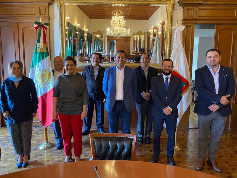 Alcalde acuerda medidas con comerciantes de Toluca ante contingencia