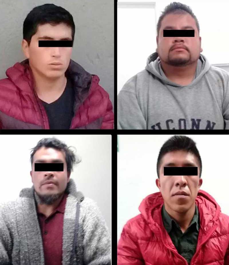 Sorprenden a presuntos ladrones cuando desvalijaban un vehículo en Zinacantepec
