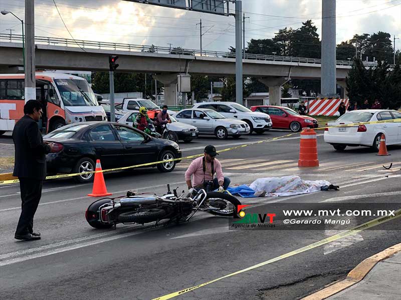 Motociclista muere atropellado en Av. Las Torres