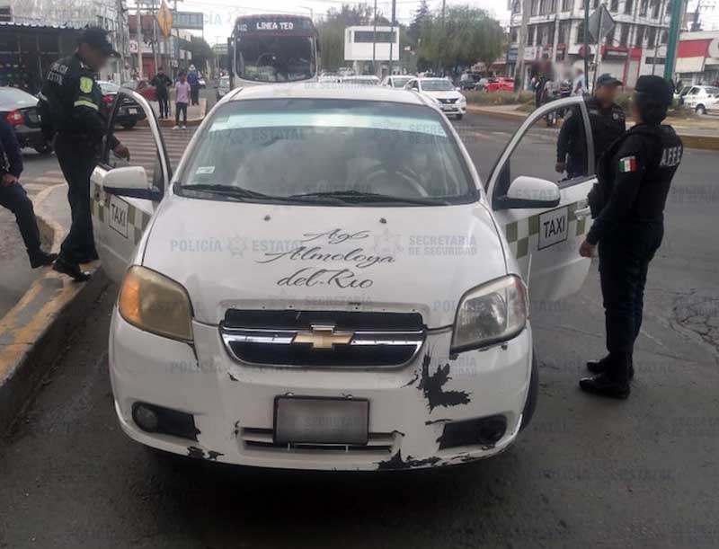 Detienen a taxista con placas robadas en Las Torres