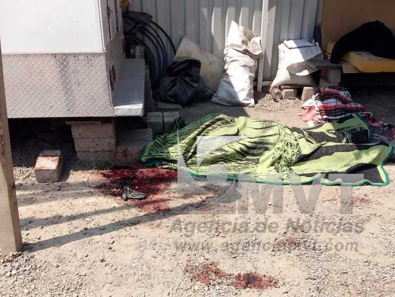 Un hombre es asesinado a golpes en San Nicolás Tolentino, Toluca