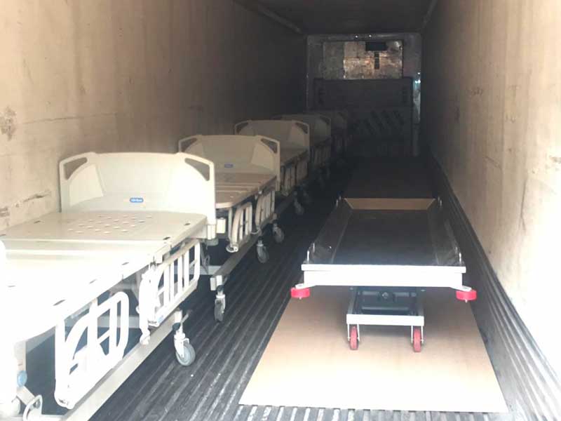 Resguardan a fallecidos por Covid-19 en trailers refrigerantes