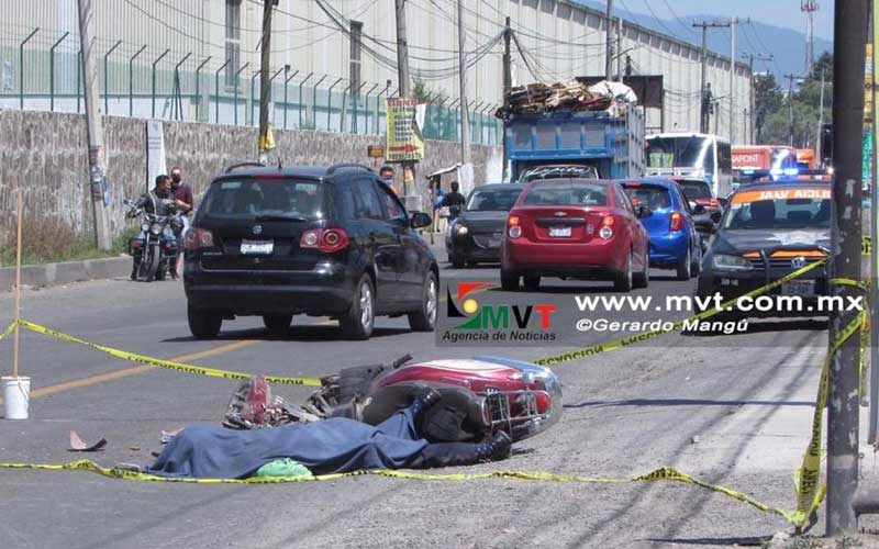 Muere hombre atropellado en su motoneta sobre avenida Las Partidas