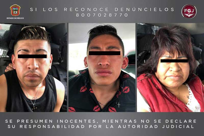Detienen a tres presuntos narcomenudistas en San Pablo Autopan, Toluca