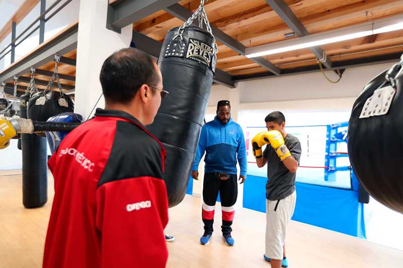 Boxeadores retornan a sus entrenamientos en el deportivo Agustín Millán