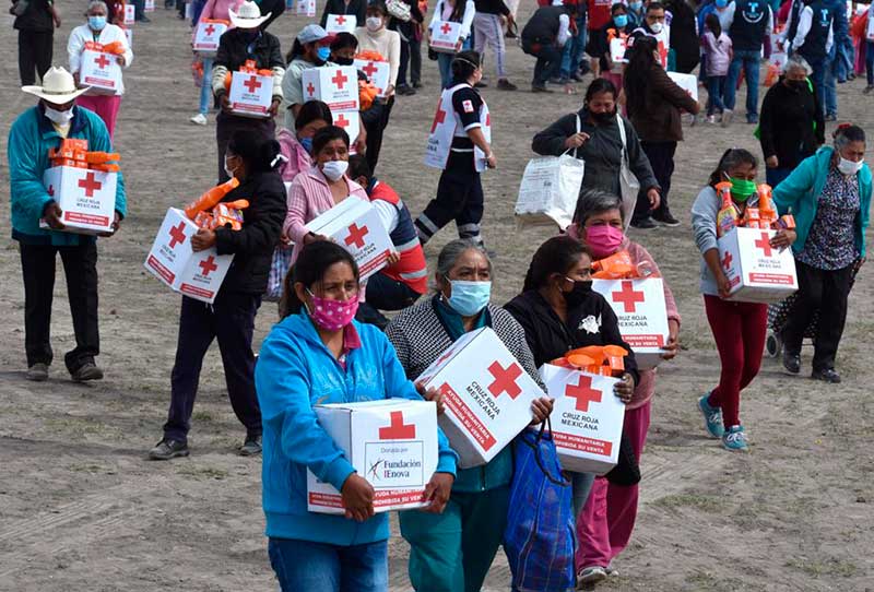 Cruz Roja Edomex entrega kits de ayuda humanitaria en Temascalapa