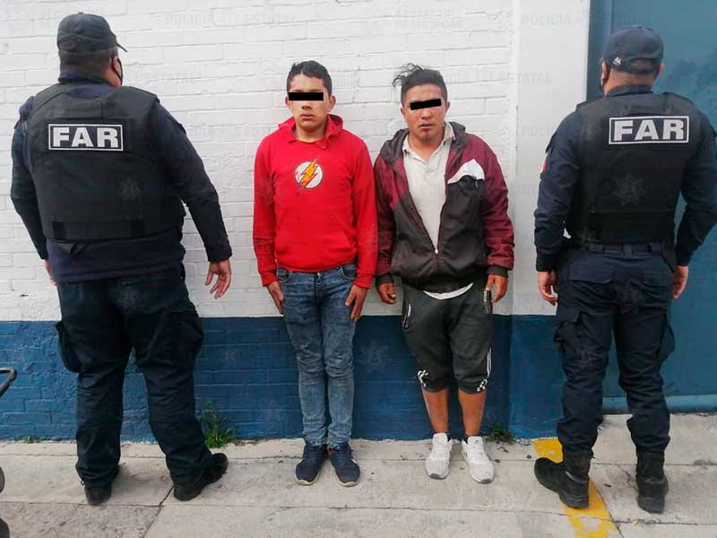 Rescatan a dos presuntos asaltantes de ser linchados en San Lorenzo Tepaltitlán