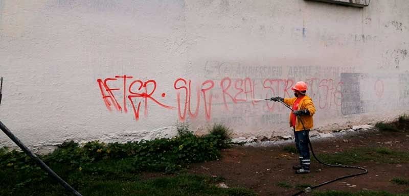Eliminan grafiti para mejorar la imagen urbana de Toluca