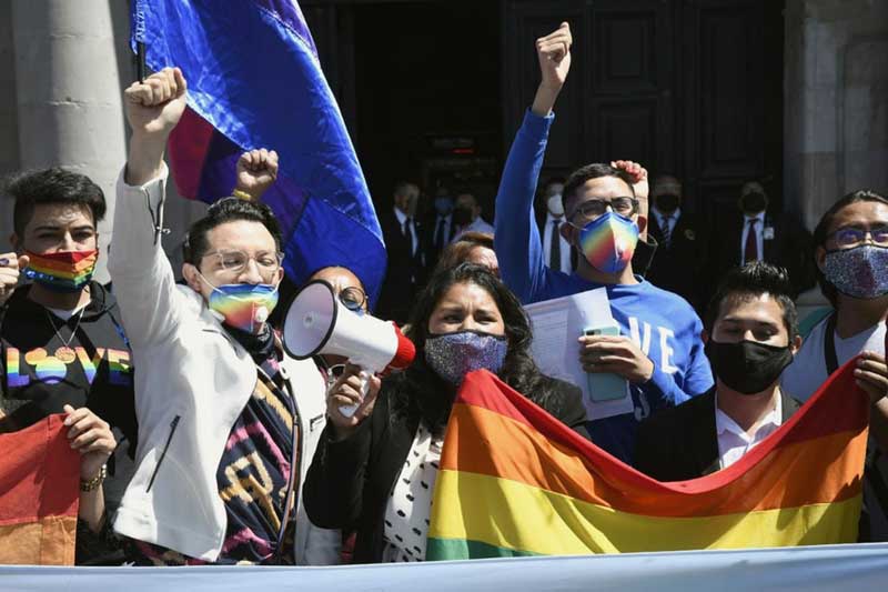 Hasta tres años de cárcel por obligar a recibir terapias de conversión sexual