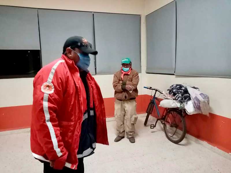 Por frío, habilitan albergue púbico en Toluca