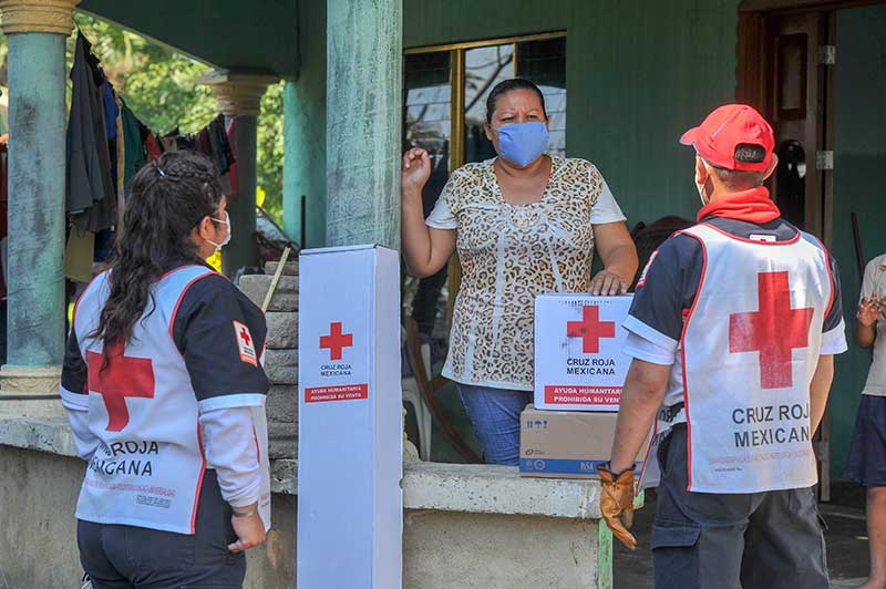 Voluntarios de Cruz Roja Edomex llevan ayuda a comunidades anegadas del ...