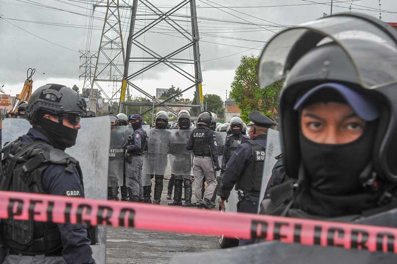 Remueven a 90 mandos de la policía municipal de Toluca