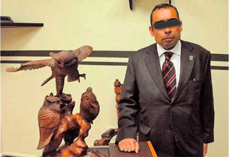 Denuncian por fraude a ex Notario Público de Toluca, René Santín Quiroz