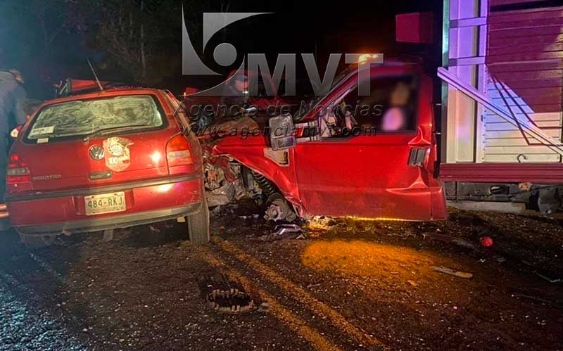 Una pareja muere en accidente sobre la carretera a Temascaltepec