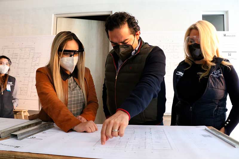 Supervisan construcción de hospital municipal en Huixquilucan