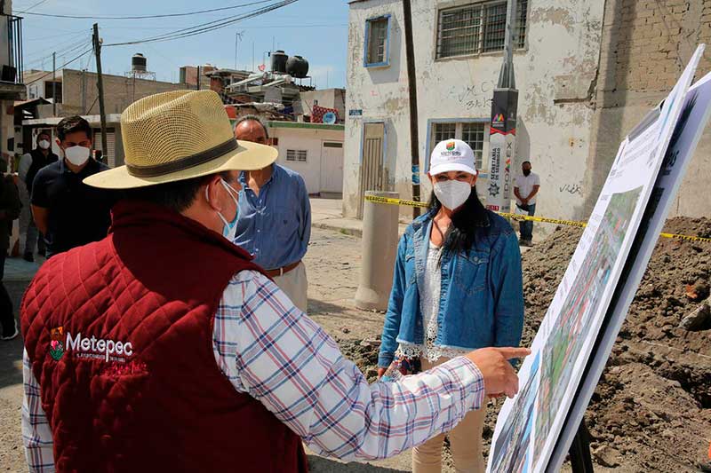 Supervisa alcaldesa de Metepec obra hidráulica en San Jerónimo Chicahualco