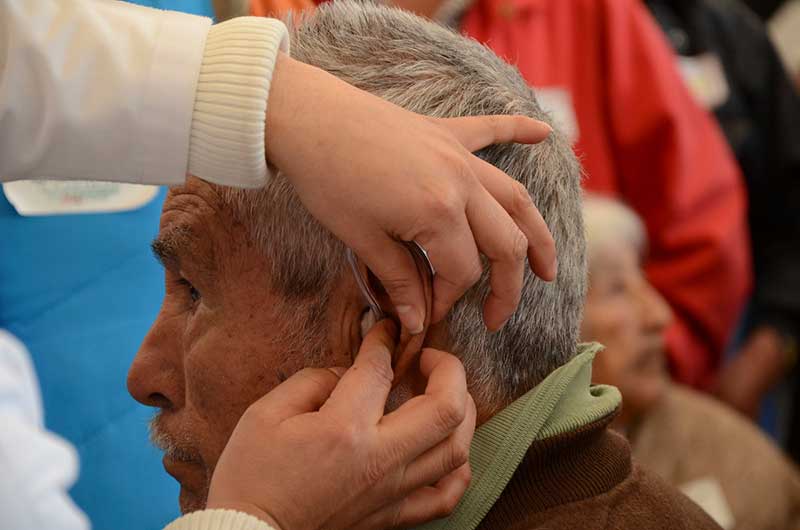 Toluca y Fundación Médica Sur apoyarán para cirugías de cataratas y aparatos auditivos