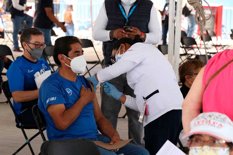 Exitoso segundo día de vacunación en Huixquilucan