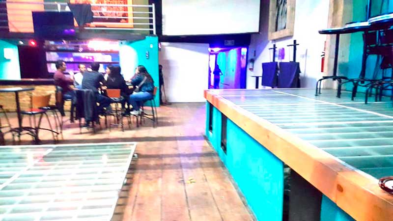 Suspenden bar que operaba sin permiso en Santa Ana Tlapaltitlán Toluca