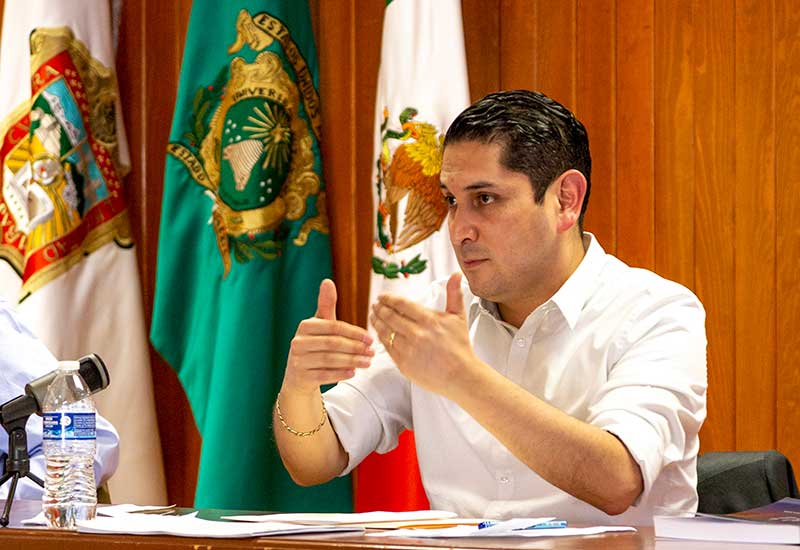 Renuncia Raúl Ortíz como aspirante a rector de la UAEM