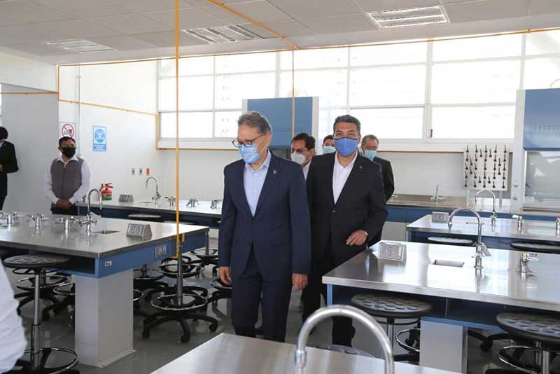 Con inversión de 10 mdp, Alfredo Barrera inauguró edificio para Petroquímica