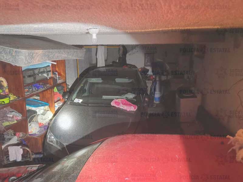 Policías localizan, dentro de un inmueble en Xonacatlán, un vehículo robado
