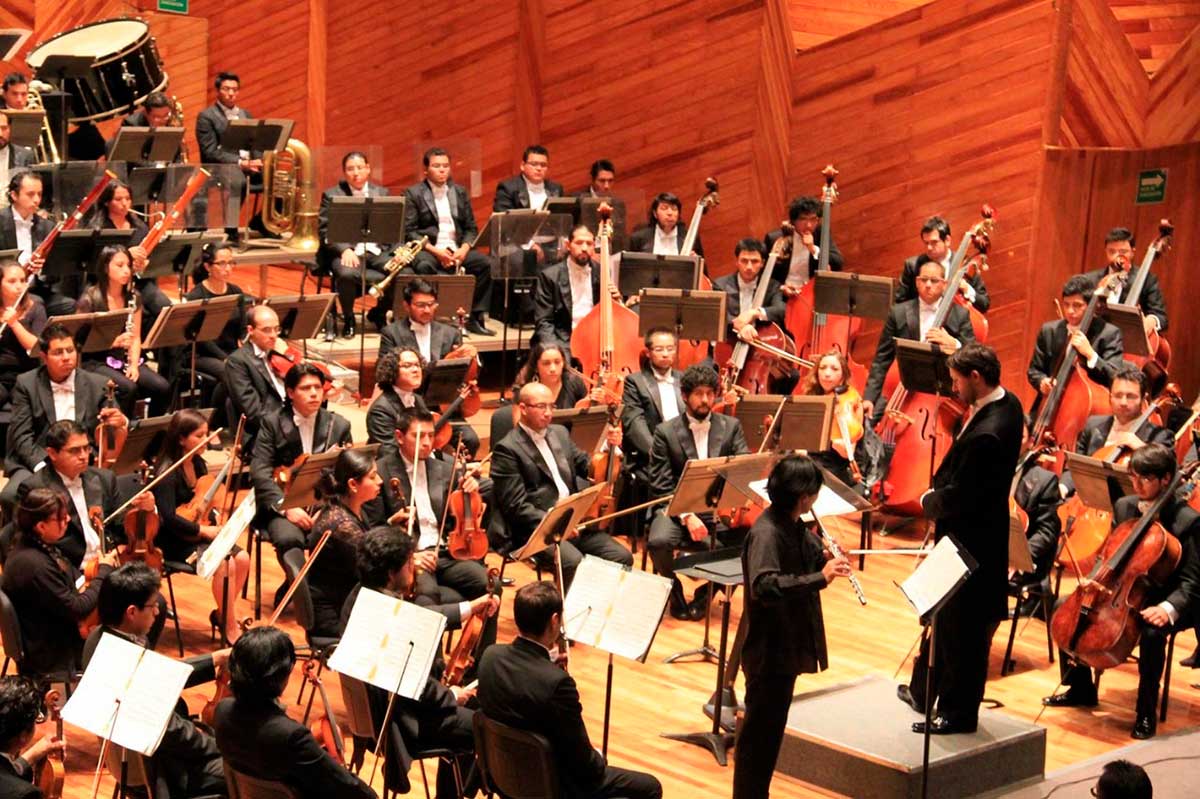 Orquesta Sinfónica del Estado de México en la Sala de conciertos Felipe Villanueva