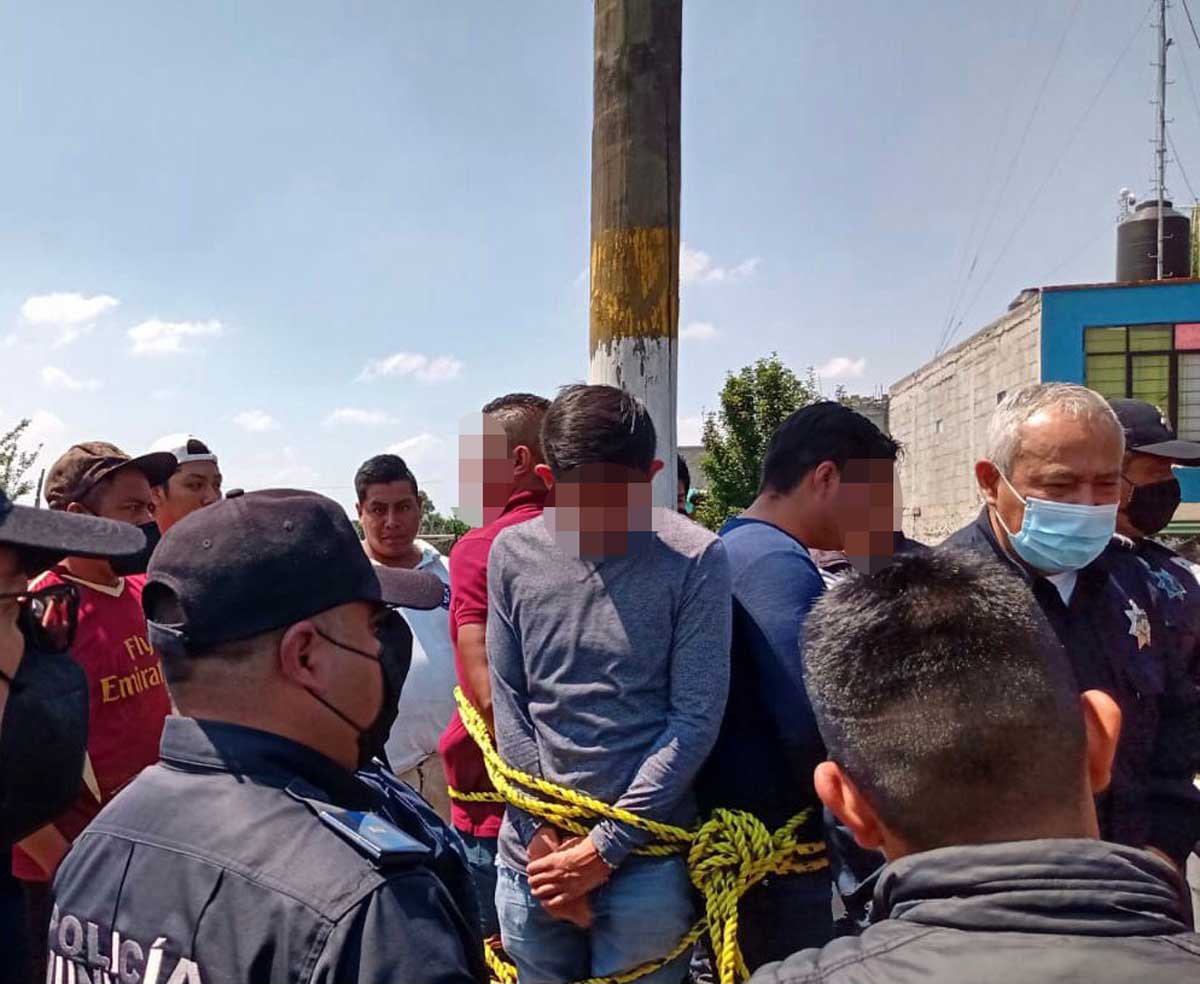Intentan quemar vivos a tres agentes de la Fiscalía en Otzolotepec