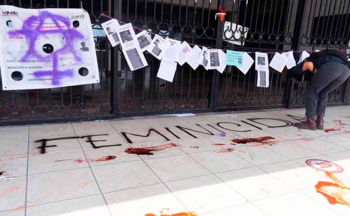 Feministas protestan por feminicidios y desapariciones en Edomex.